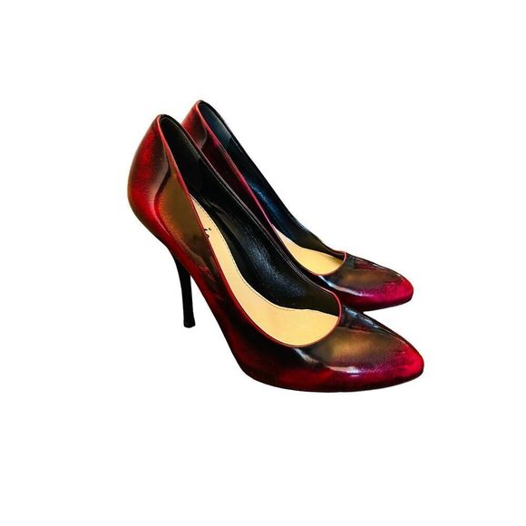 Gucci Shoes - ‼️ STORE CLOSING MAKE BUNDLE OFFERS ‼️